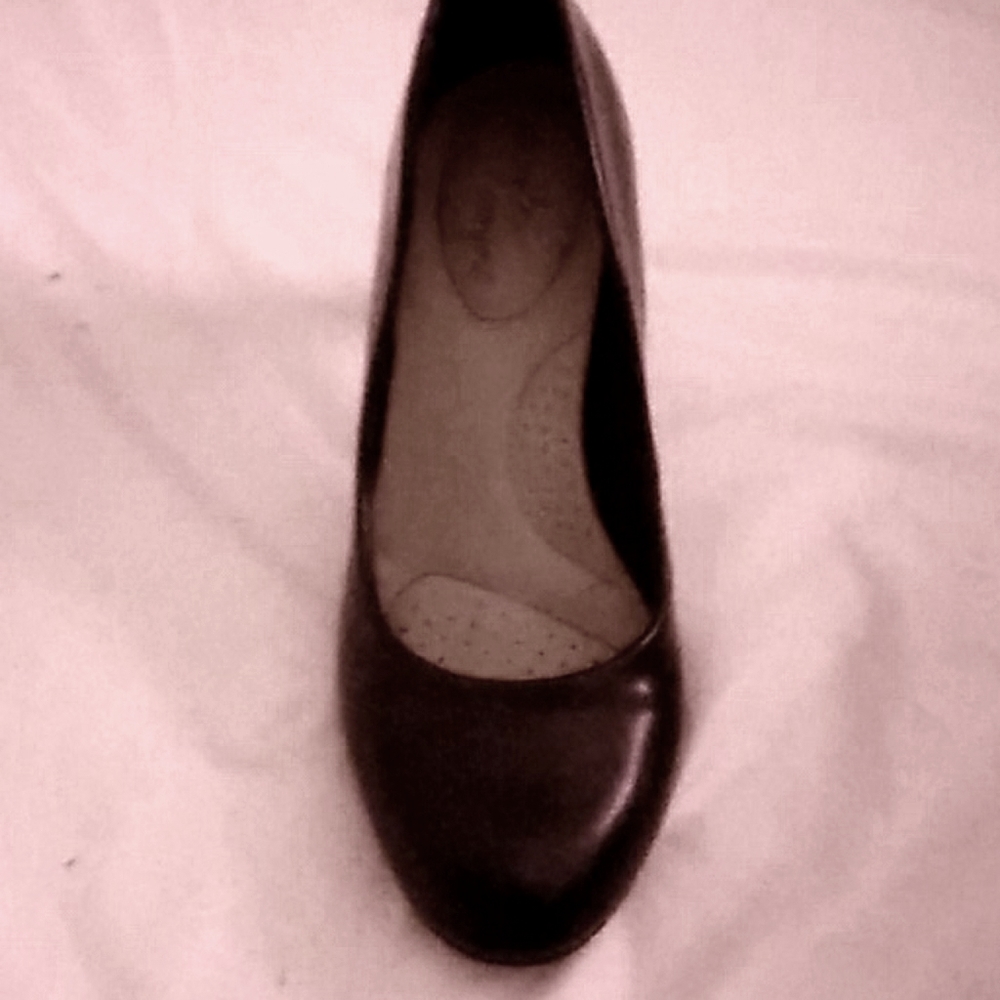 Ladies heels - Picture 2 of 3